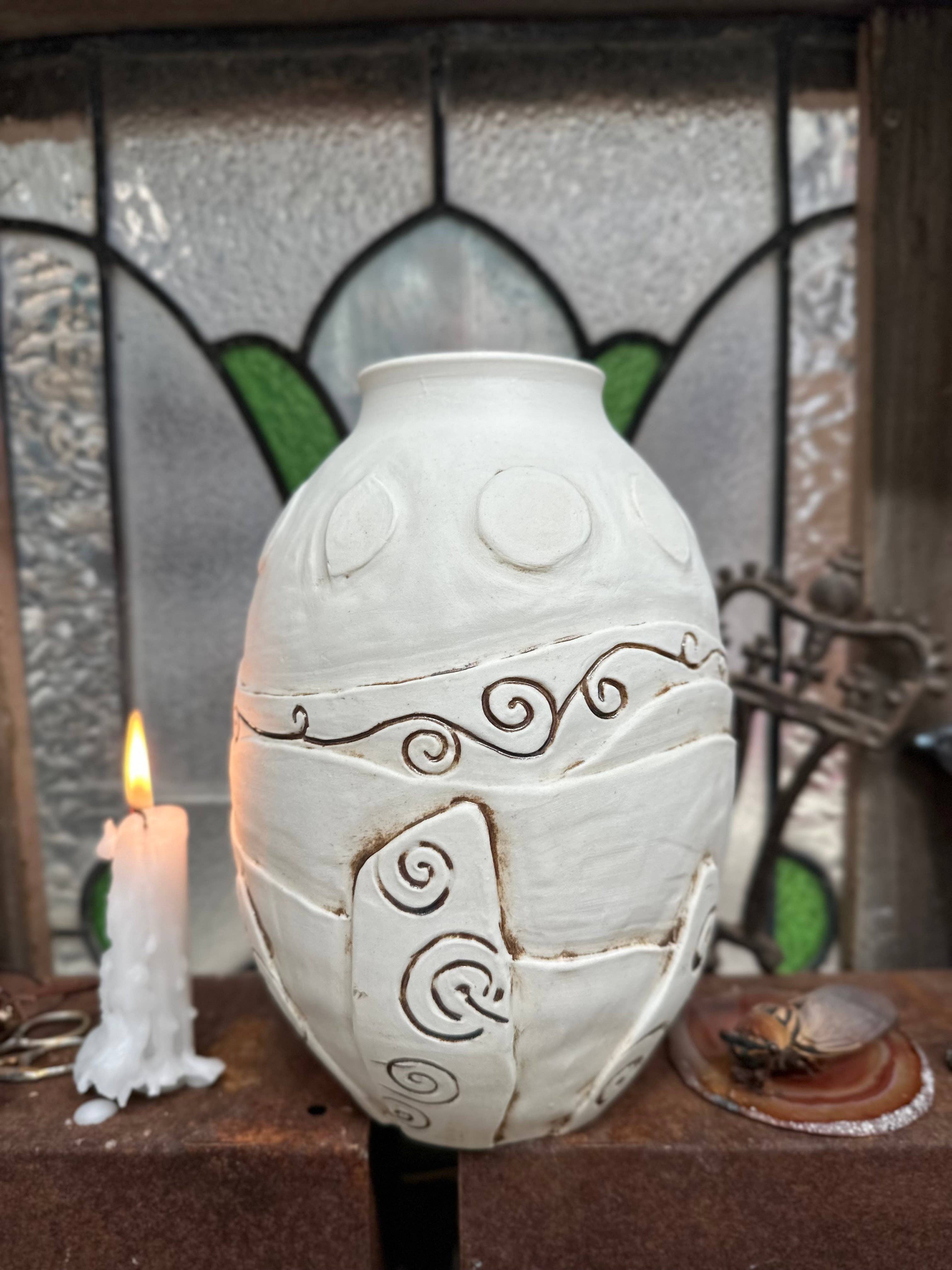 Carys Martin Ceramics - Wholesale Vase - 🌿 Keeper of the Labyrinth - Porcelain Vase3