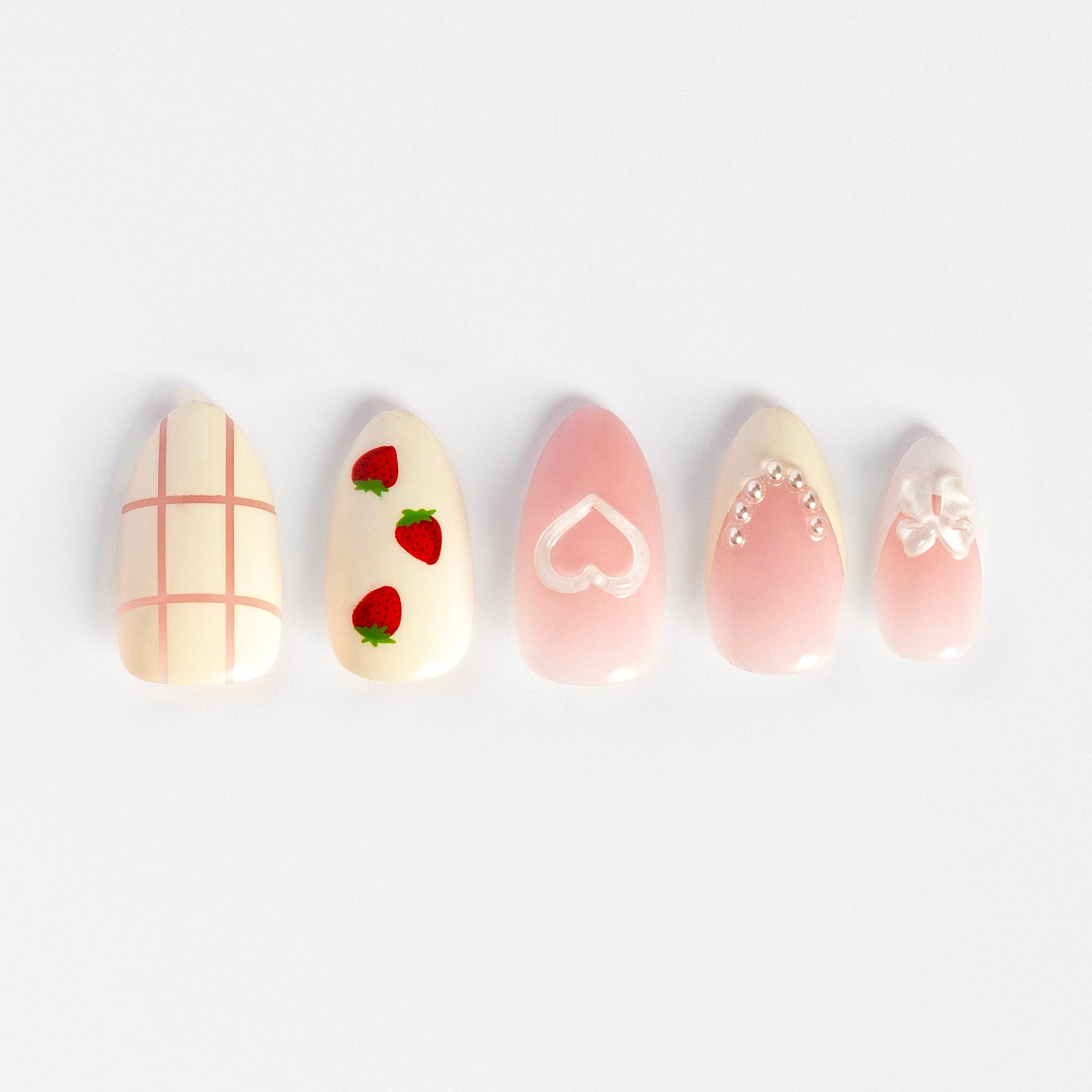 PRIMEBEAUTY - Wholesale Press-On/Fake Nails - Sweet Strawberry Heart Nails2