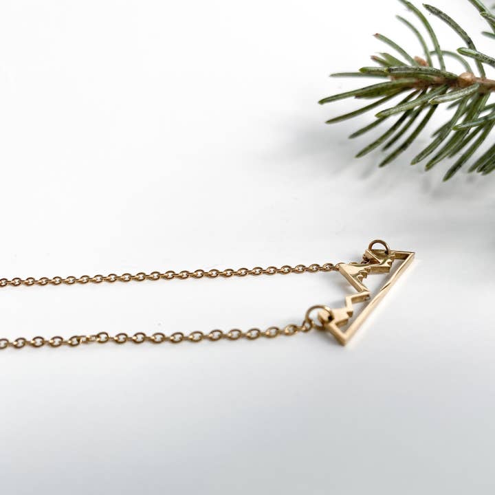 Collier Rocheuses pour la vente par 54+Pine