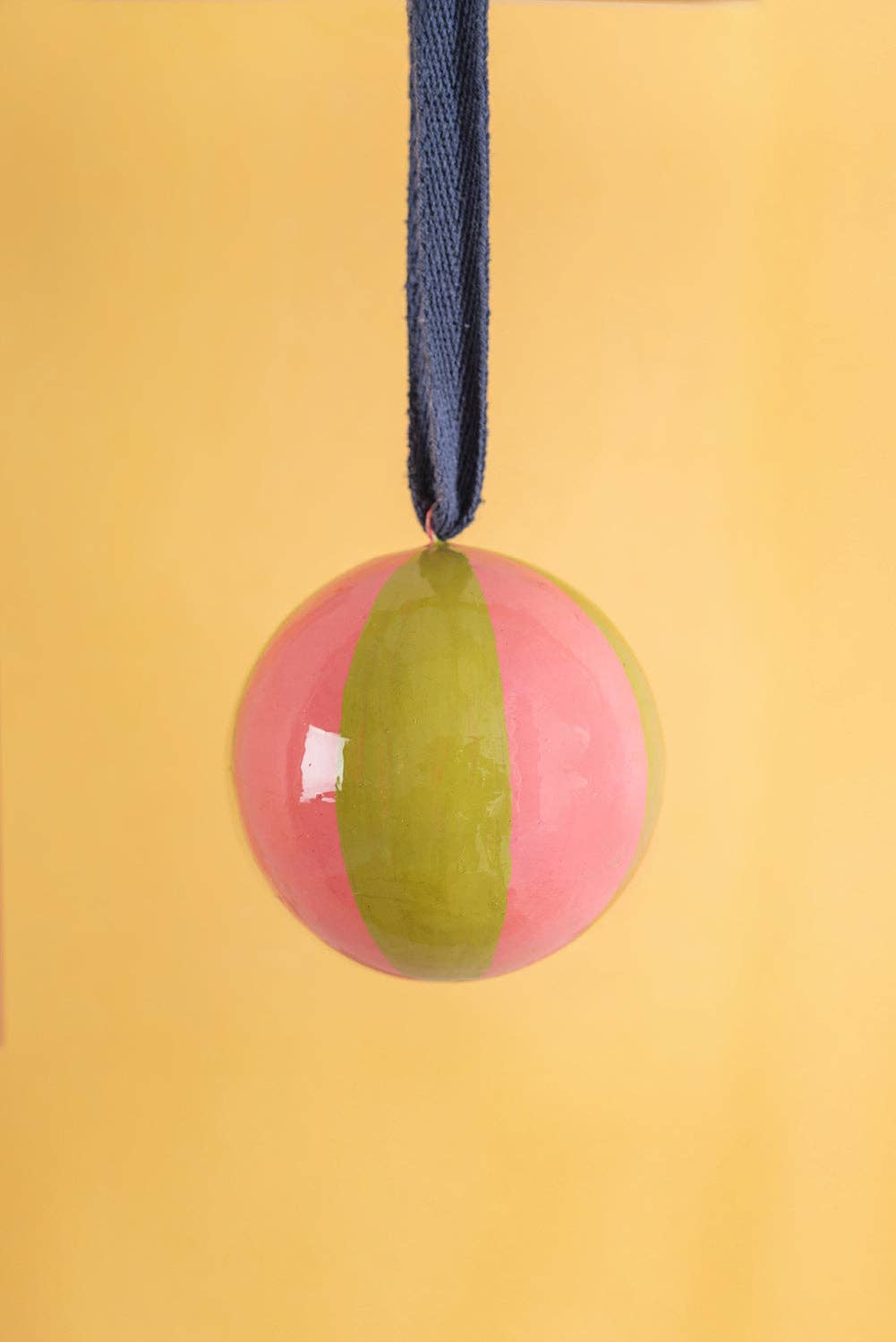 Ian Snow Ltd - Wholesale Christmas Decoration - Oasis & Rose Beachball Bauble2