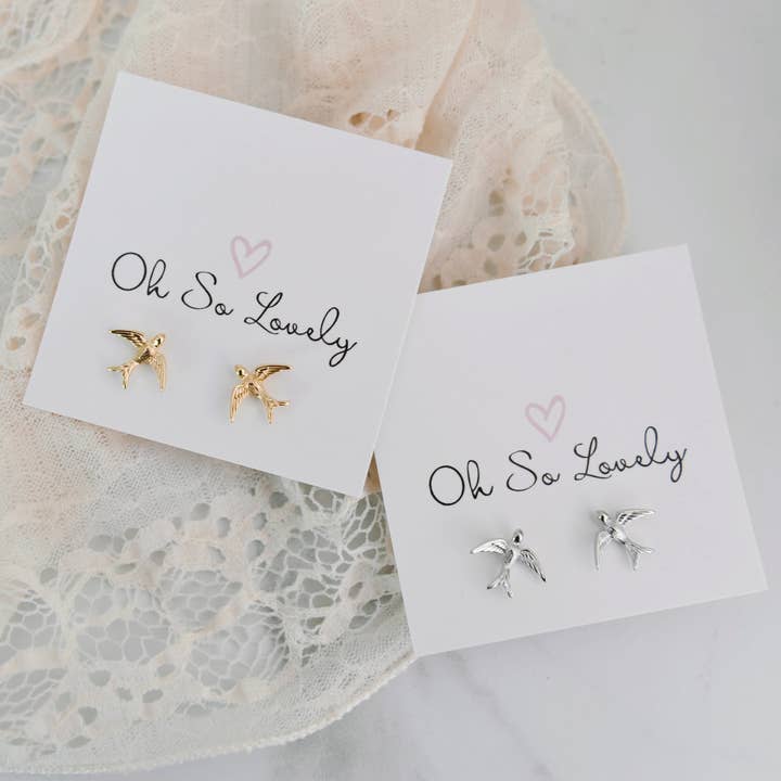 Brincos Birdie Stud por atacado de Oh So Lovely