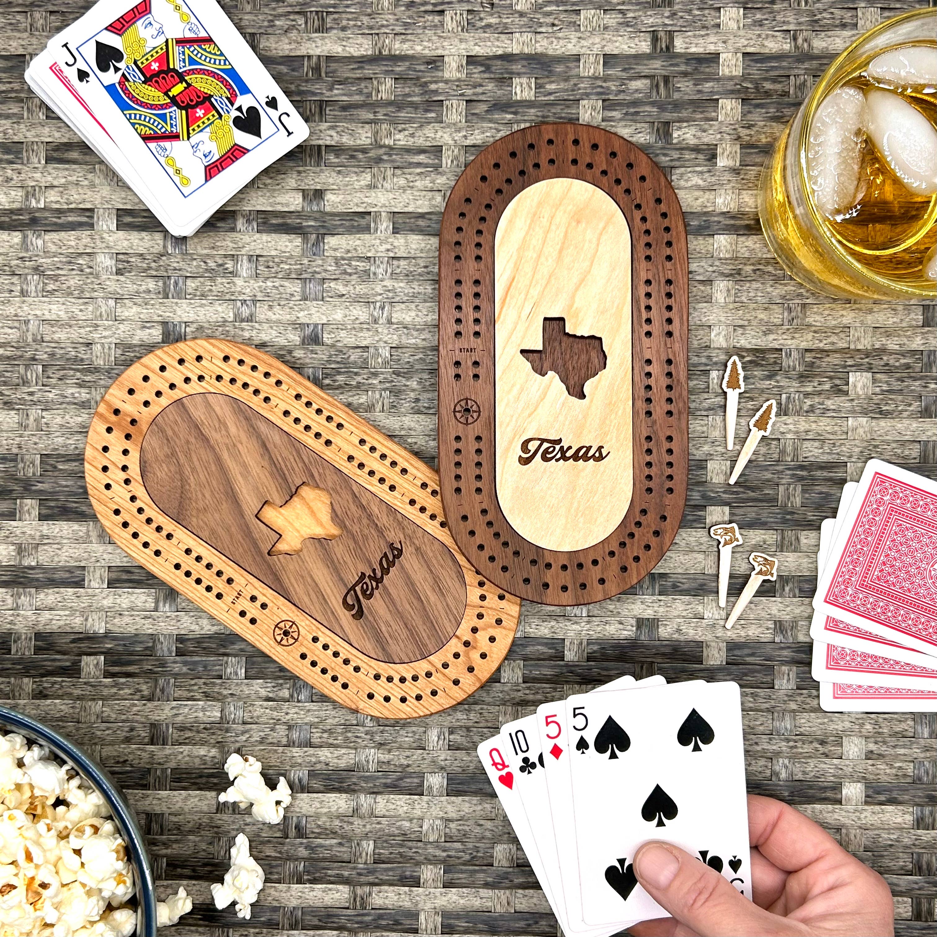 Cast & Carve - Venta al por mayor Juegos de mesa - Juego de minitablas de viaje de EE. UU., con pinzas personalizadas39