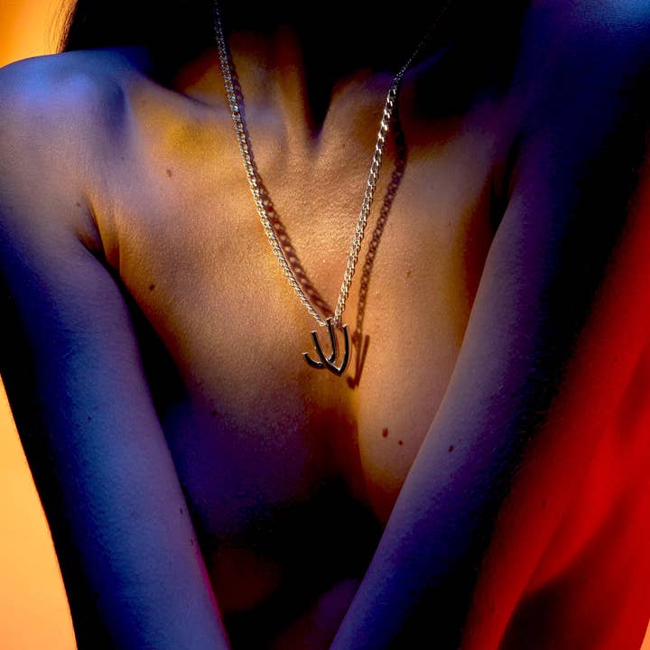 JV STERLING SILVER NECKLACE for wholesale by Jade Venturi