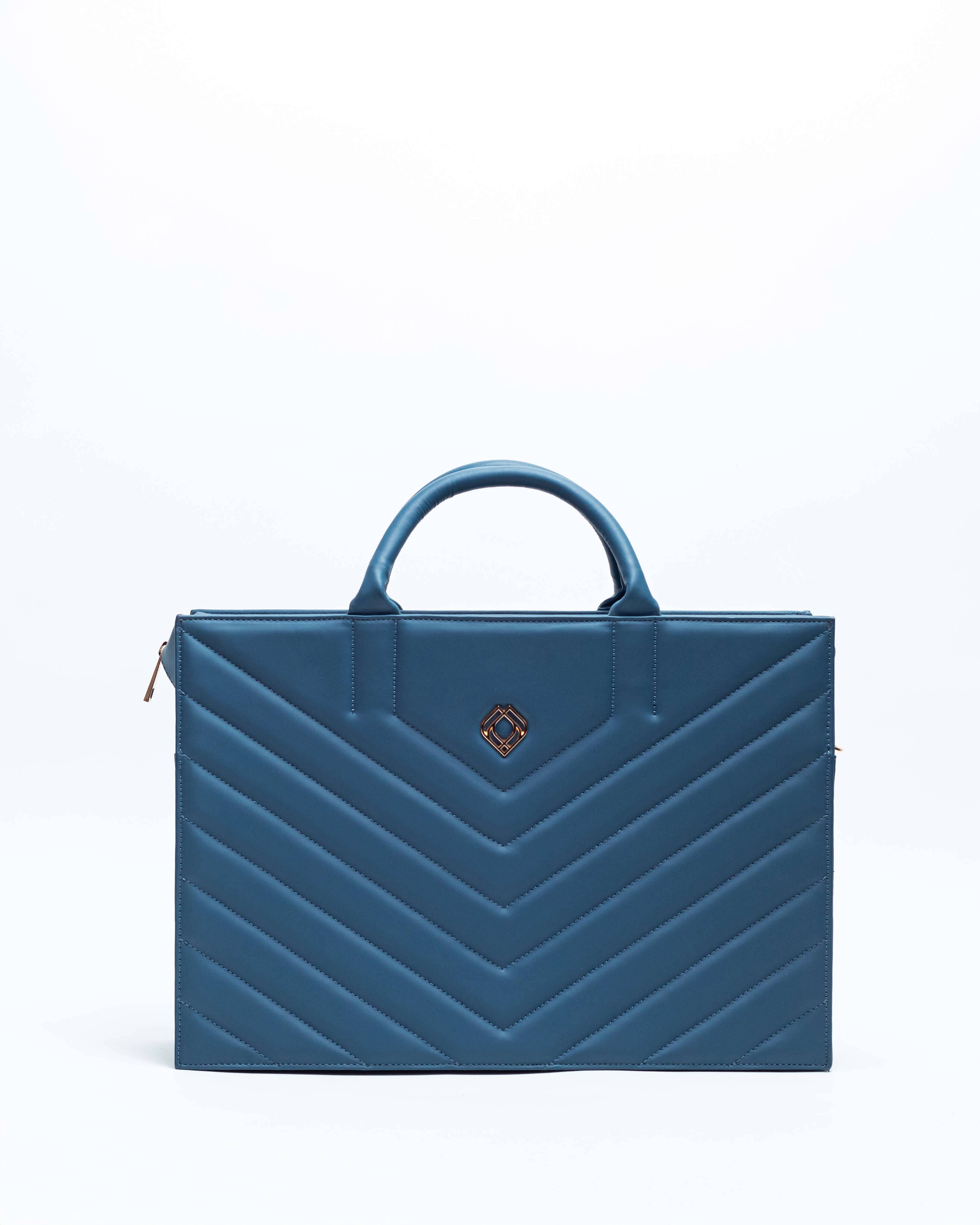 Trashious – Großhandel Schultertasche – Damen – Trashious Business-Tasche und Laptoptasche aus Apfelleder in Blau1