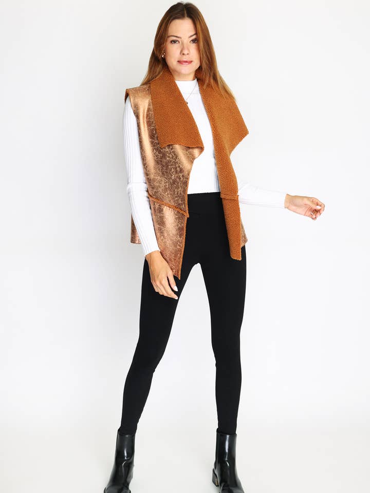 ORNELLA PARIS - Wholesale Outerwear Vest - Women's - BLL-G2582 Fur Sleeveless Vest
5