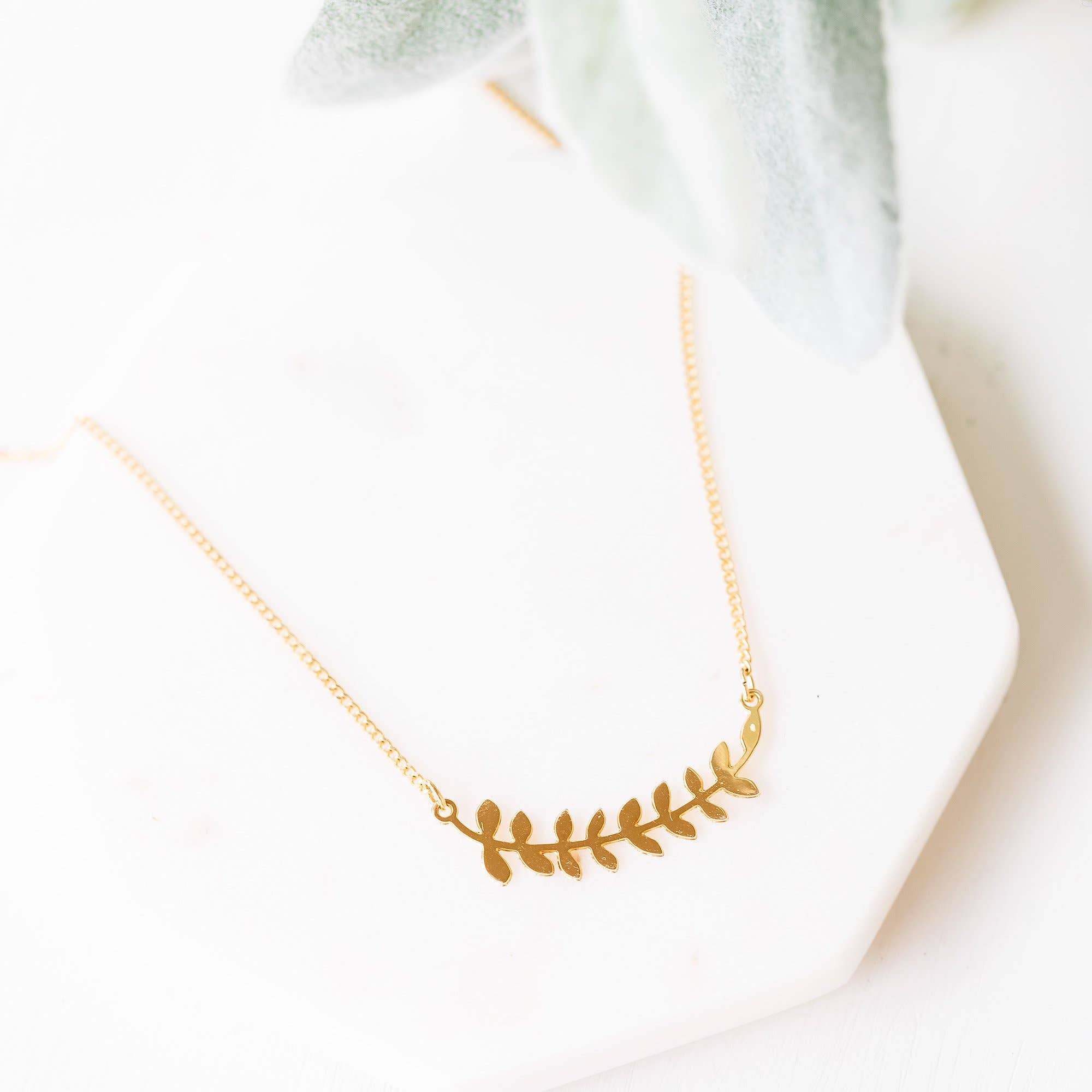 Shany Design Studio – Großhandel Kette mit Anhänger/Charm – Lorbeer Blätter Zweig Halskette Gold/Silber10