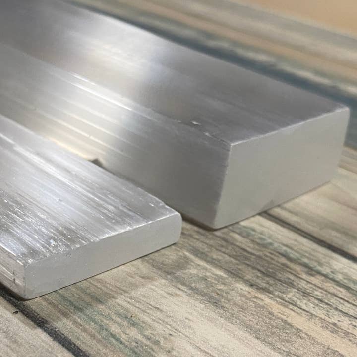 Zen and Meow - Wholesale Crystal Grid - Selenite Platform Engraved Moon Phase3