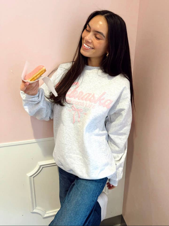 Grey Nebraska Bow Sweatshirt for wholesale on Faire10