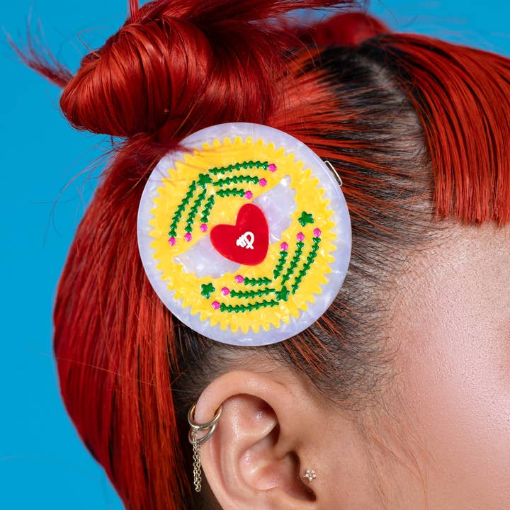 Pince à cheveux Virgo pour la vente par COLETTE BERNARD