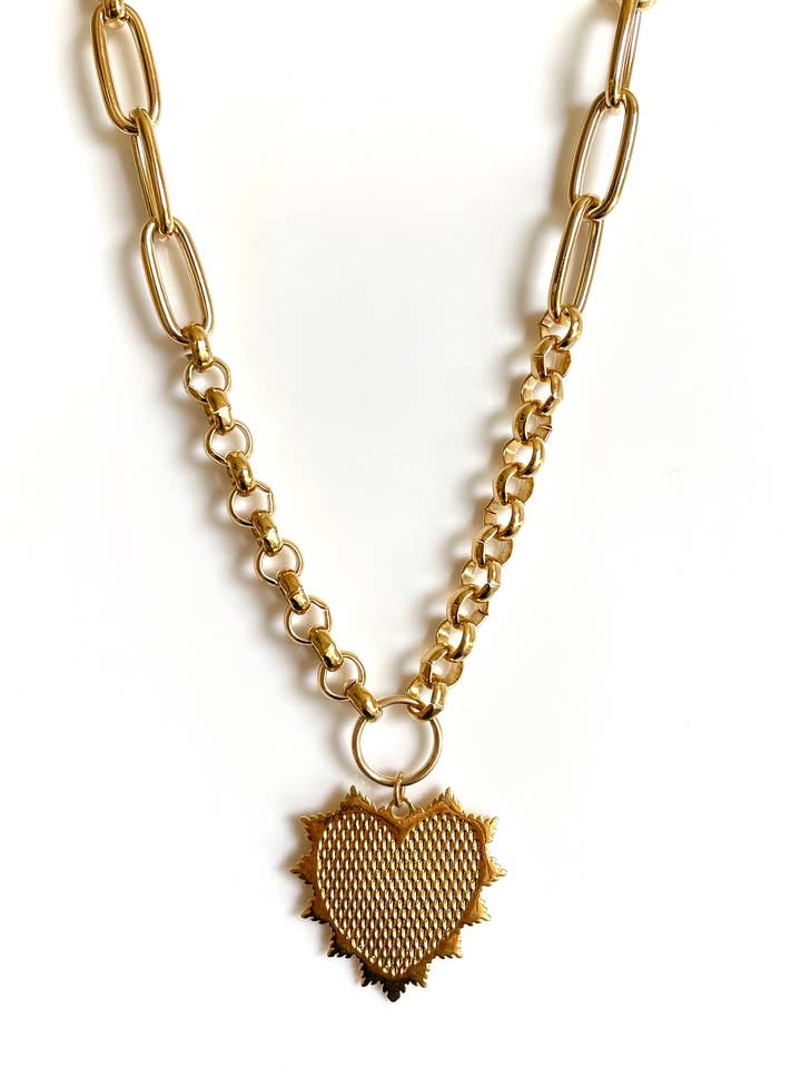 Collana cuore in maglia d'oro per la vendita all'ingrosso da parte di Jennifer Tuton Jewelry