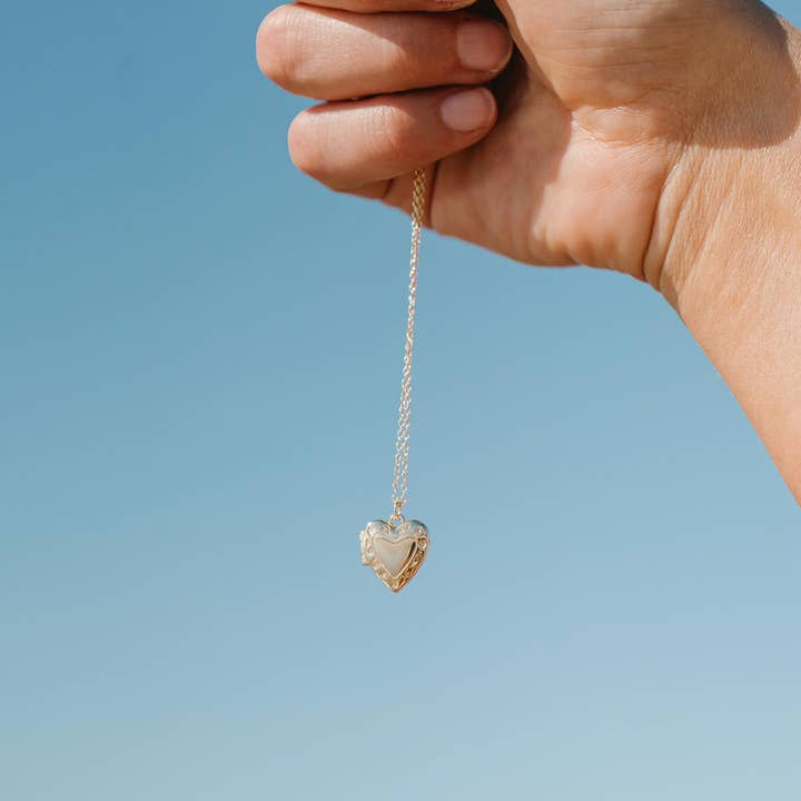 The Salty Gem - Wholesale Locket Necklace - Piece of My Heart Locket