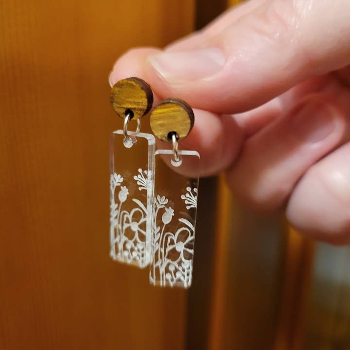 Boucles d'oreilles florales pend pour la vente par Ellie Joe Design Co