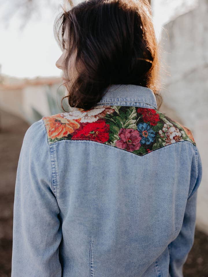 Rodeo Quincy - Wholesale Button Down Shirt - Women's - Rosa Vaquera Button Up