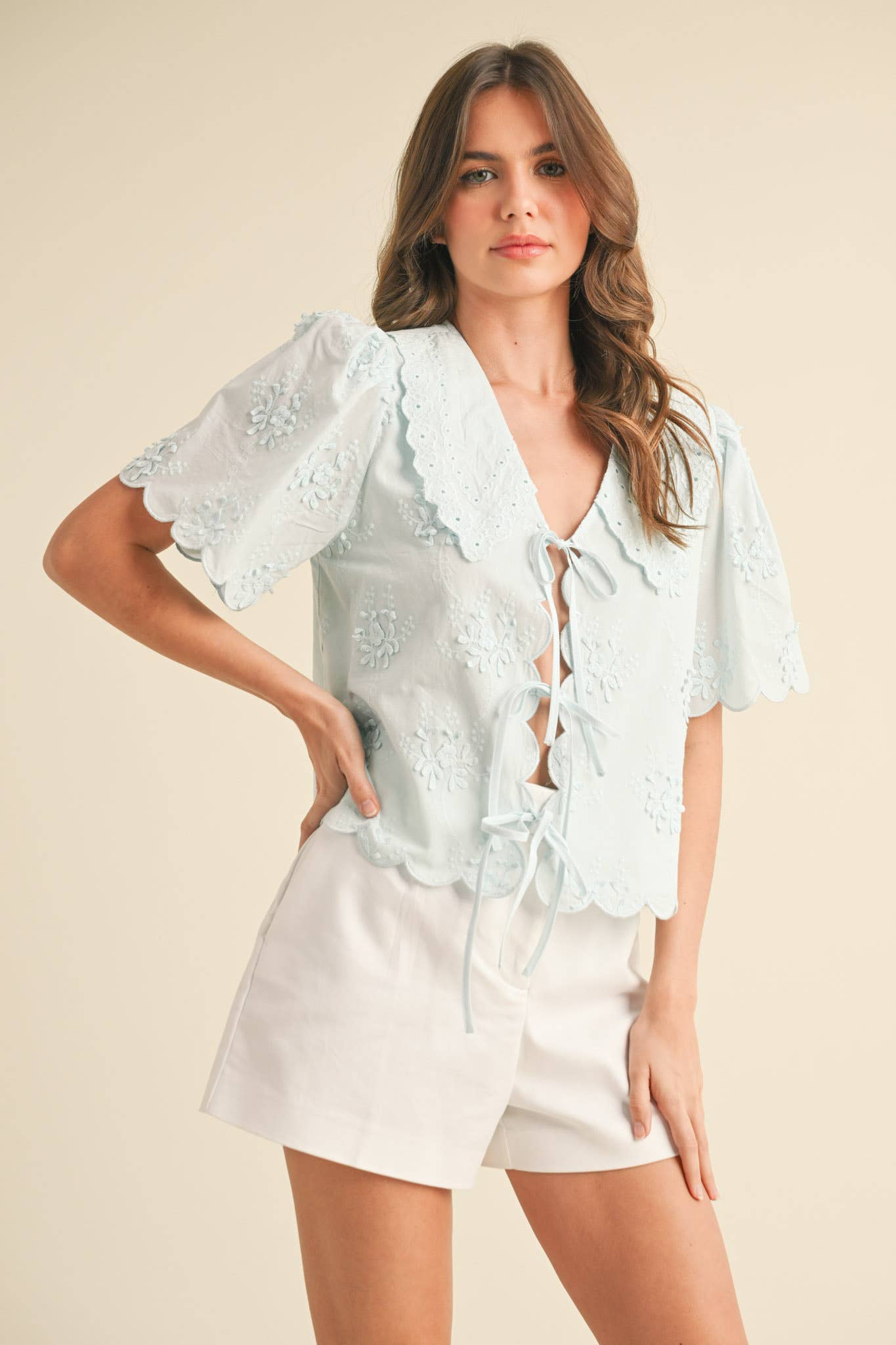 &MERCI - Wholesale Blouse - Women's - TIE FRONT COLLARED LACE TOP MTP370927