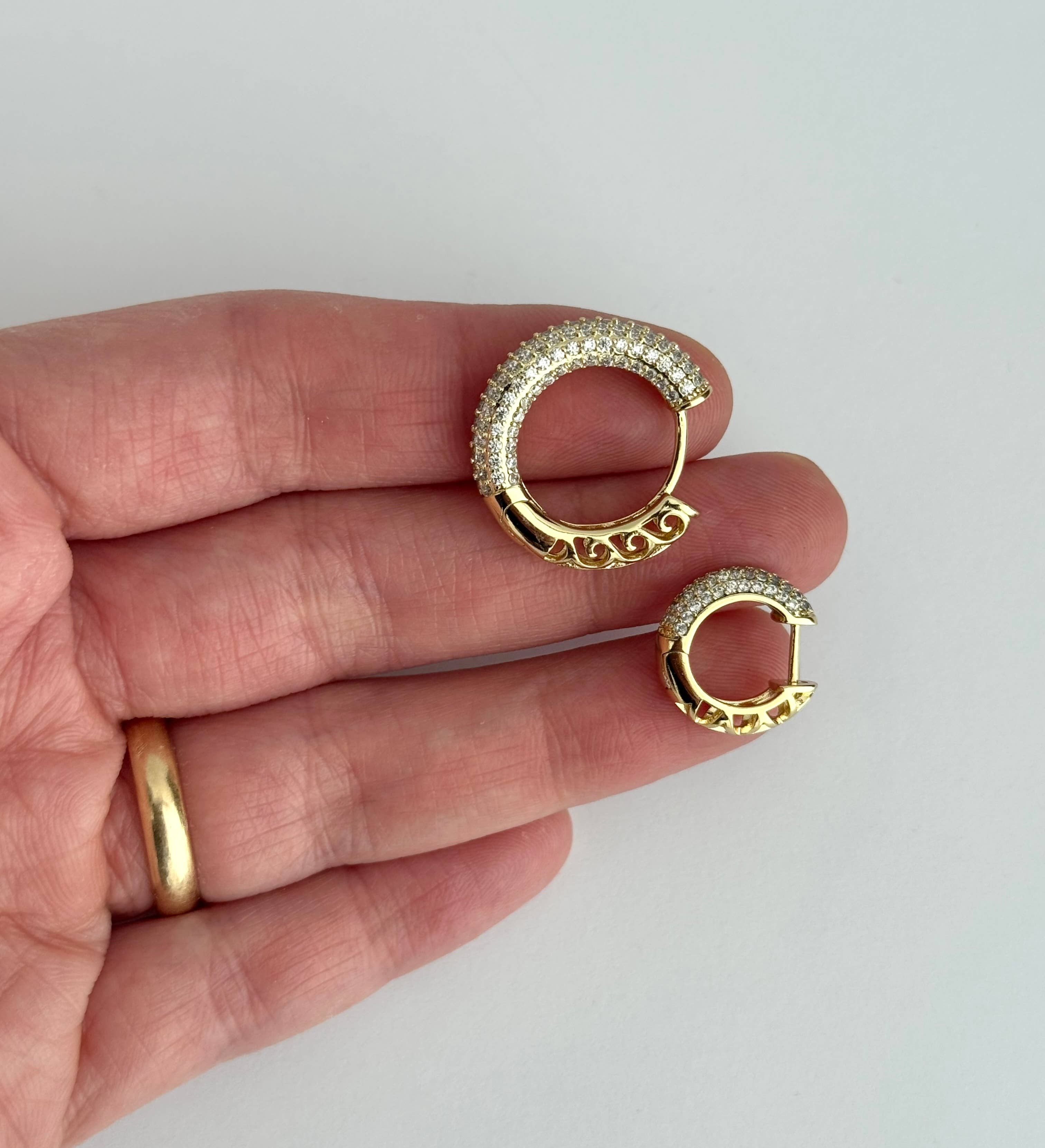 Tramps+Thieves – wholesale Hoop earrings – Santira Hoops3