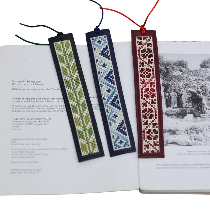 Handbroderat Tatreez-bokmärke för wholesale av Darzah