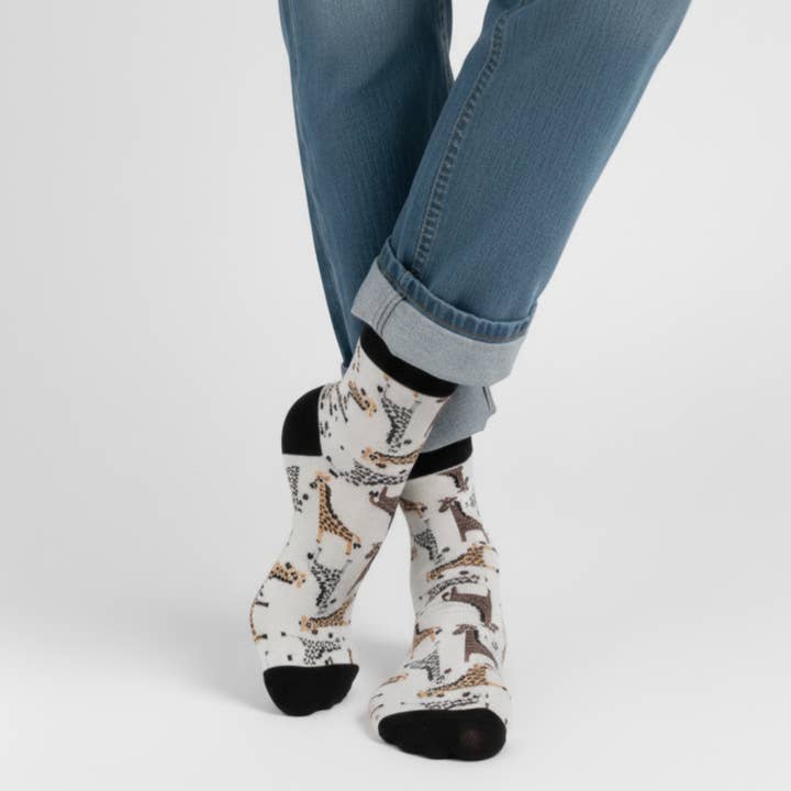 Giraffe socks - Box of 4 units and other Purchase Wholesale gomas para. Free Returns & Net 60 Terms on Faire trending on Faire.