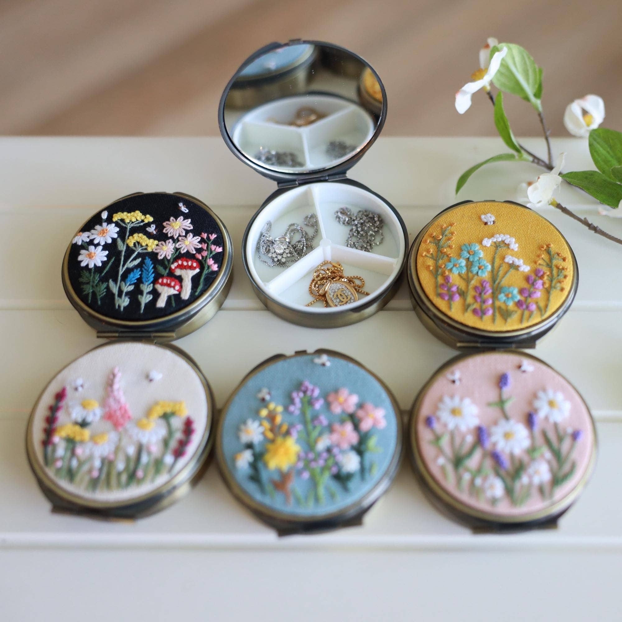 Finer Embroidery – wholesale Jewellery box/organiser – Floral Embroidered Jewelry Box with Mirror8