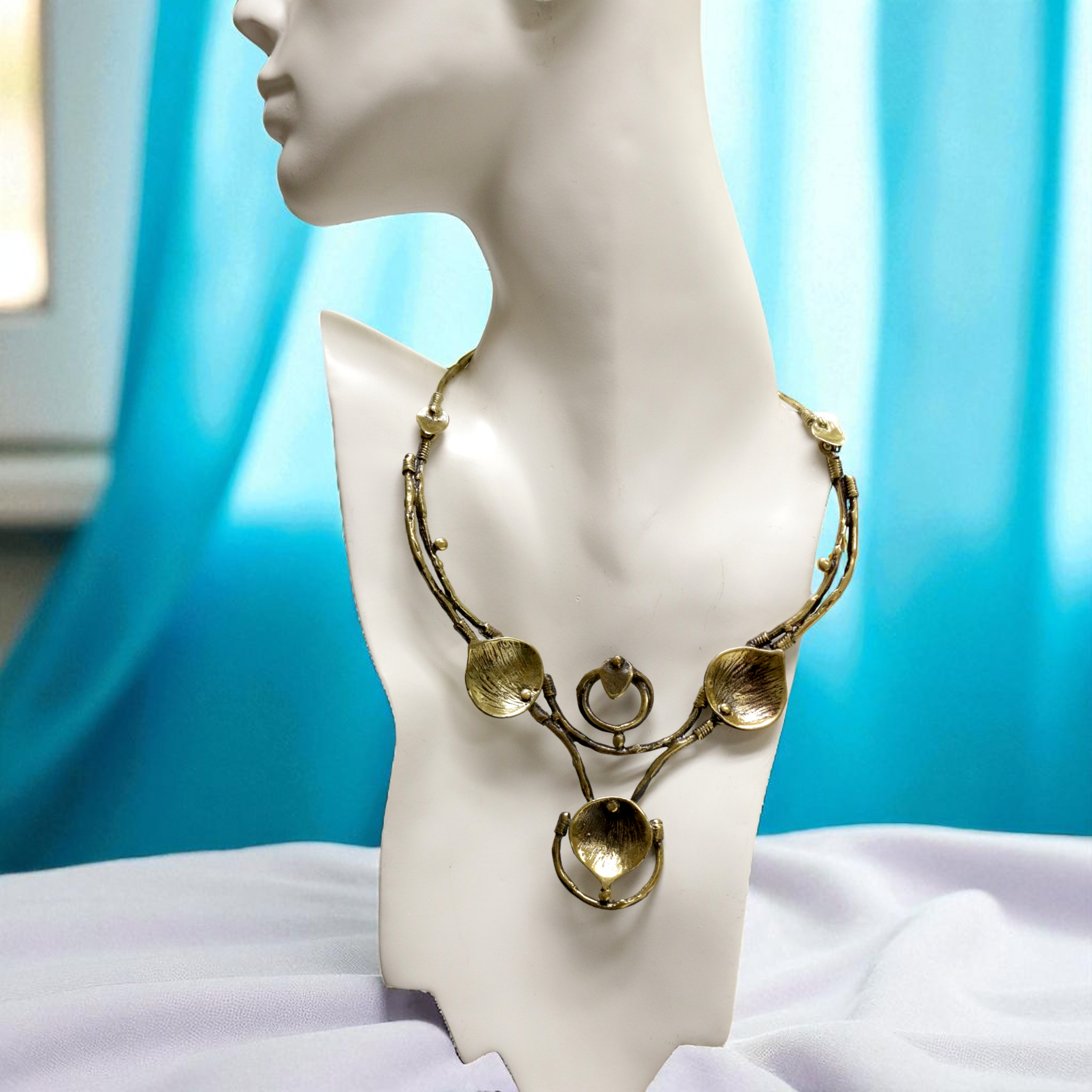 The Ancient Bazaar Jewelry & Accessories - Vendita all'ingrosso Collane a bavaglio - Articolo n. BRN-1067 - Collana in ottone4