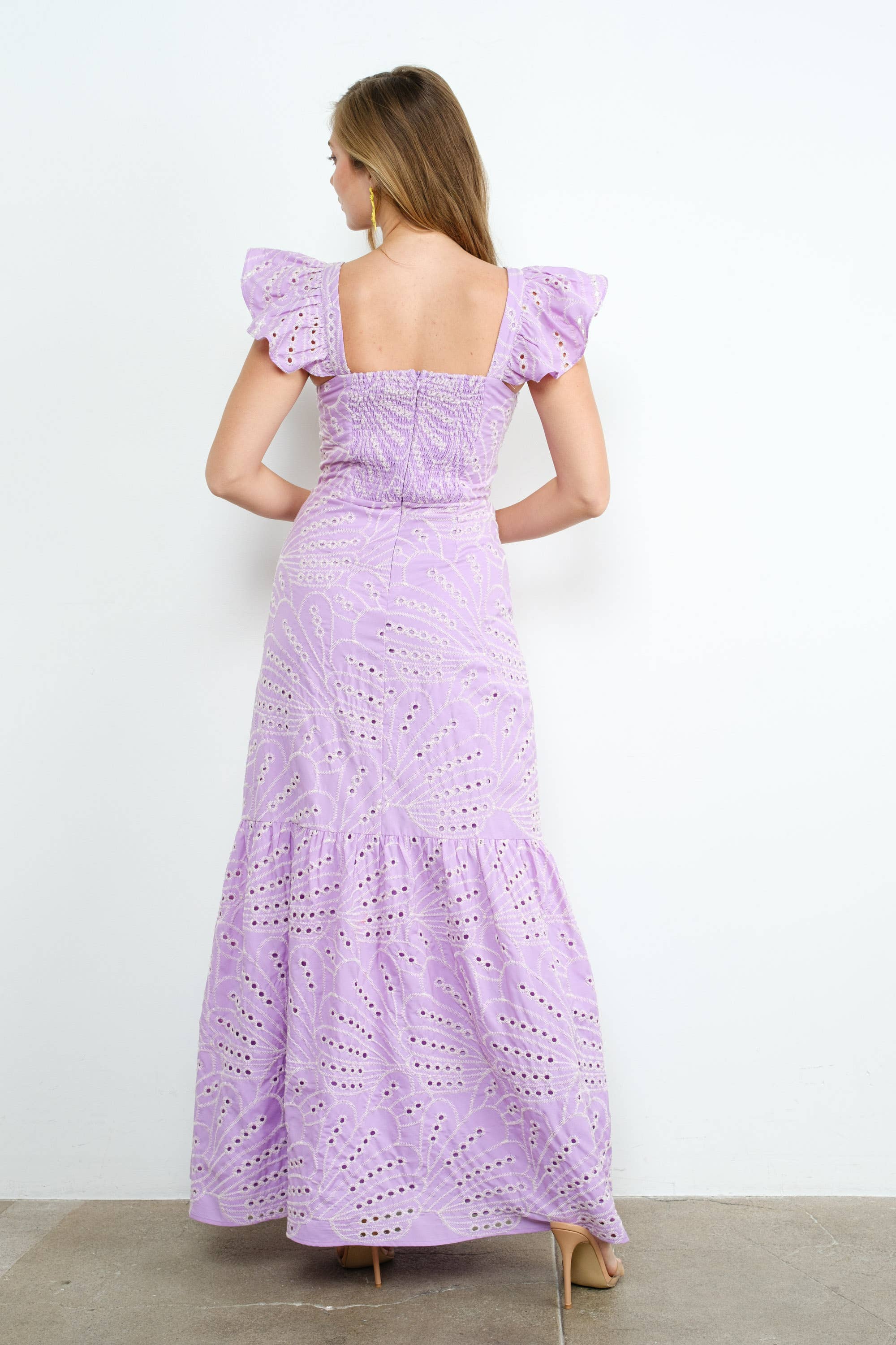 Tea & Cup - Vendita all'ingrosso Vestito - Donna - Abito lungo con scollo a cuore e ricami traforati3