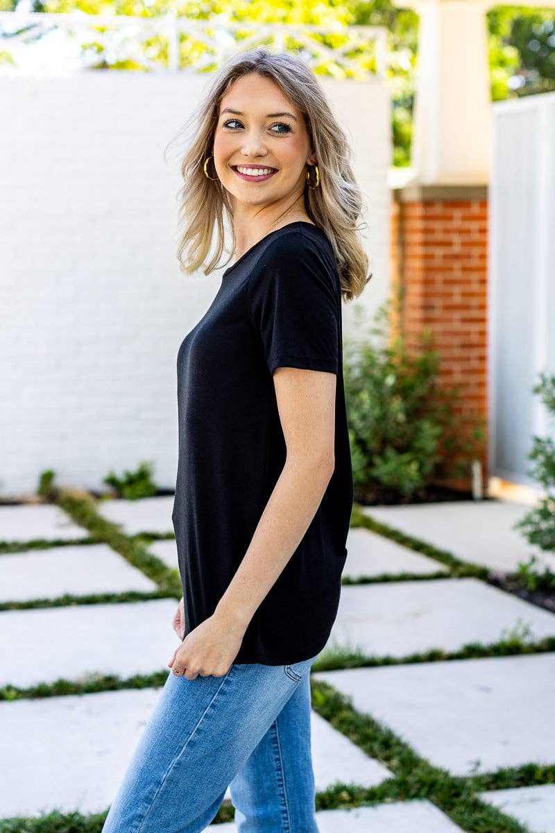 Black Crewneck Tee for wholesale on Faire2