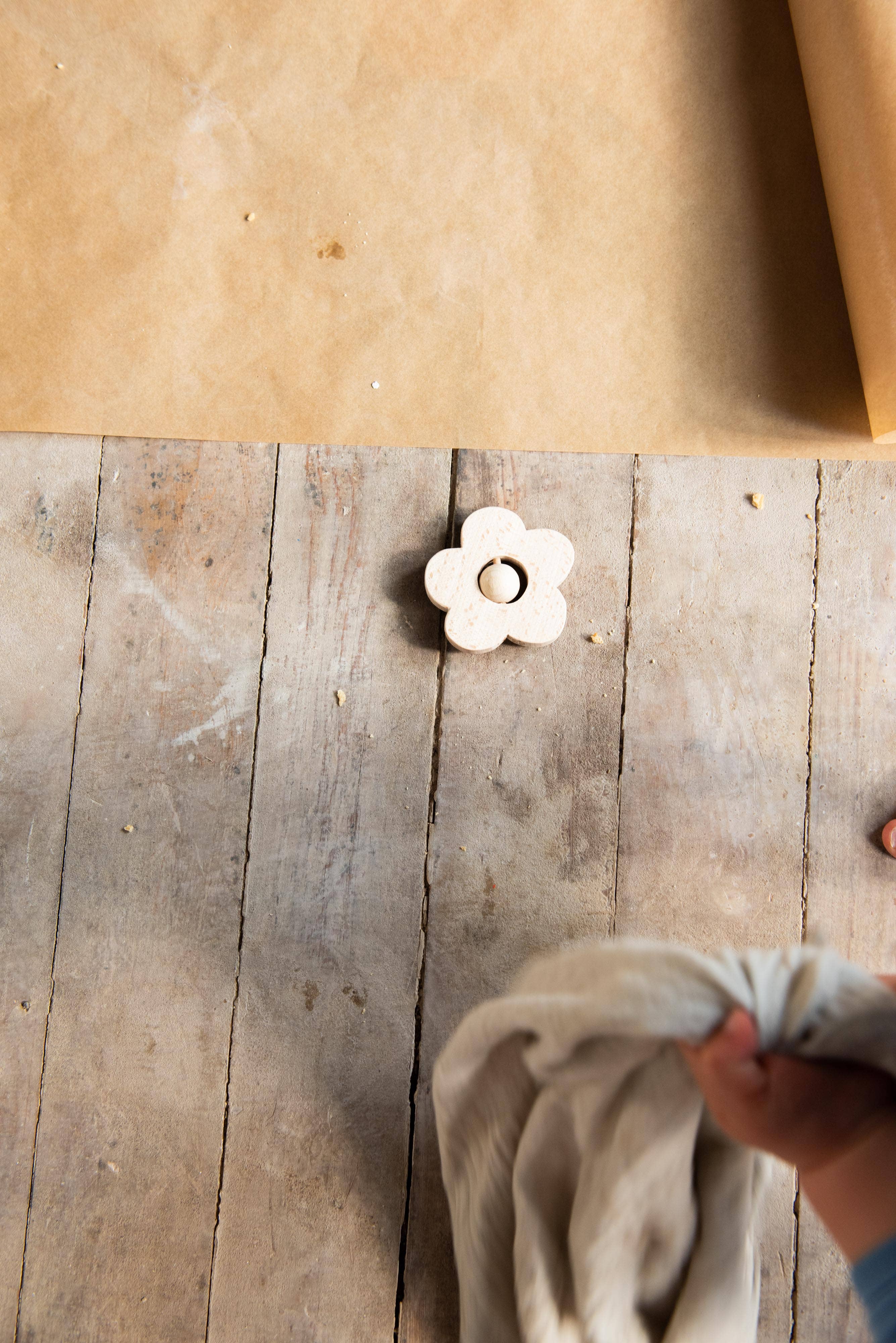 KMR Childwood – wholesale Wood toy – Child – MARGUERITE wooden rattle2