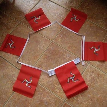6 m lange Isle of Man Wimpelkette mit 20 Flaggen für den Großhandel von Worldwide Flags Ltd