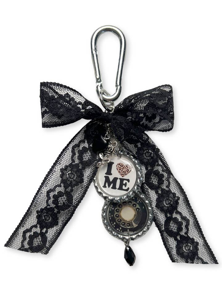 Porte-clés 'J'aime <3 MOI' pour la vente par Painted Lady