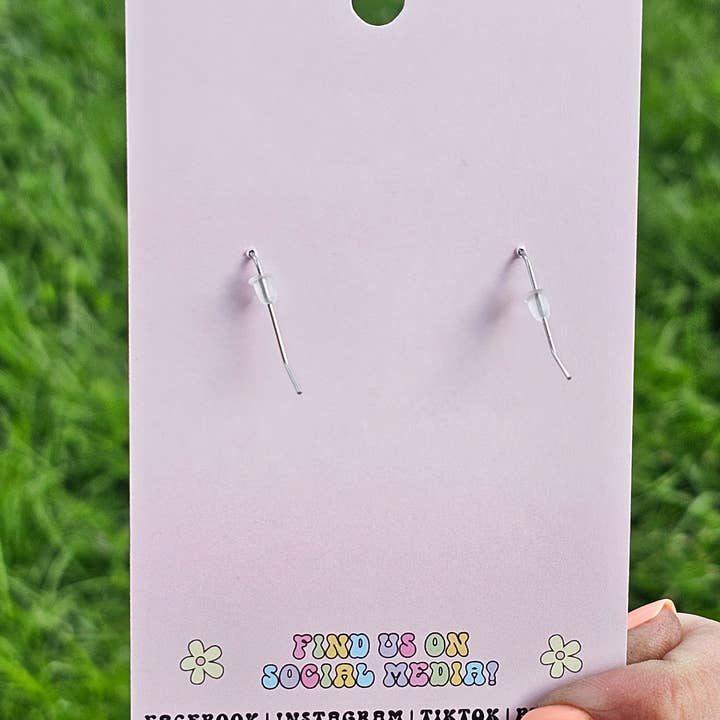 Jedi Woods LLC - Wholesale Dangle Earrings - Heart Shaped Virginia Themed Icon Earrings4