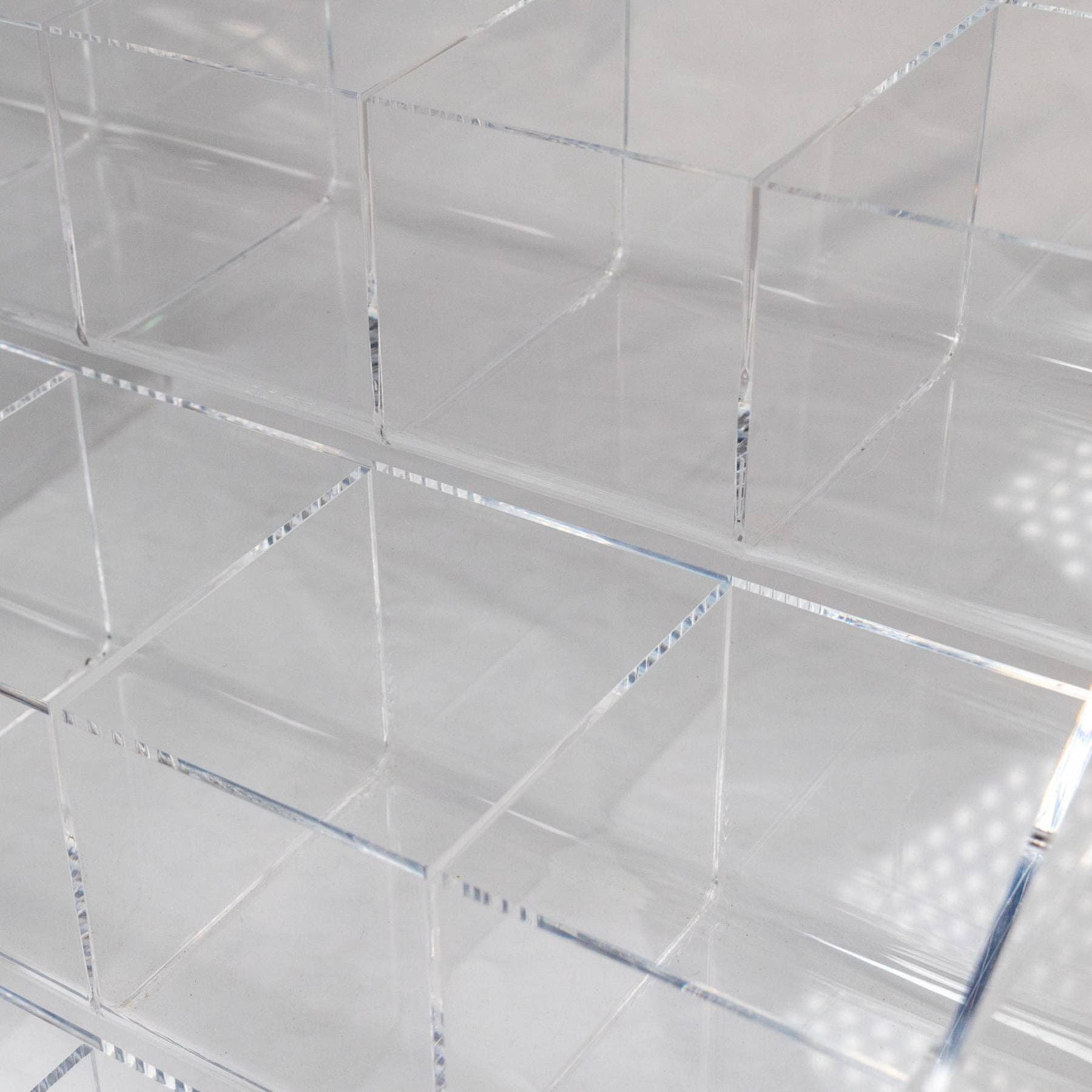 Down To Earth - Wholesale Retailer display – Child & baby - Acrylic Crystal Display.1