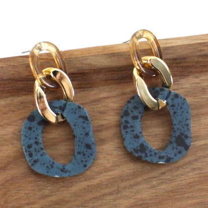 E24376 Bold Polyresin Link Earrings for wholesale by Pretty Persuasions