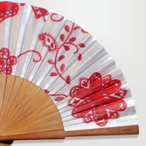 Terra Lusa – wholesale Handheld folding fan – Guimaraes Embroidered Fan1