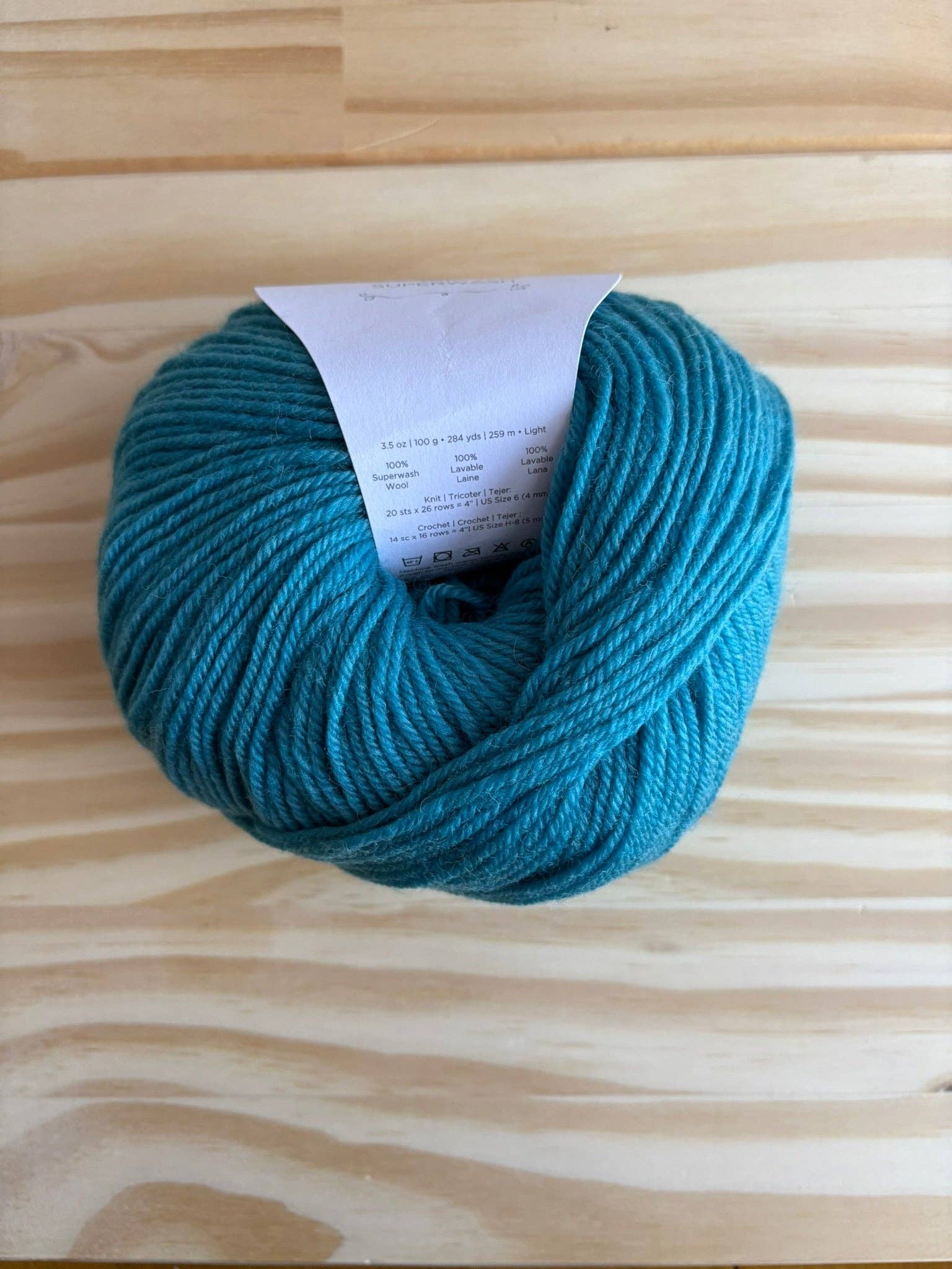 The Spinning Hand - Luxury Knitting Kits - Vente Fils à tricoter - Universal Yarn Deluxe fil DK pure laine, superwash9