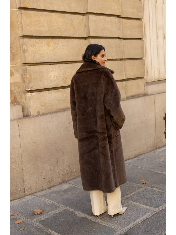 Attentif Paris - Wholesale Fur/Faux Fur Coat - Women's - Long synthetic fur coat with lapel collar29