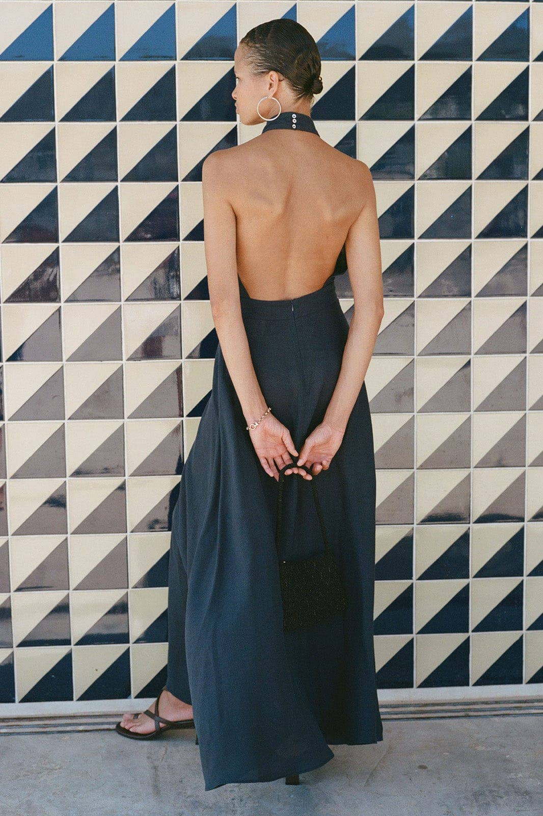 marineblau Das Isi Neckholder-Kleid in Marineblau für den Großhandel auf Faire2