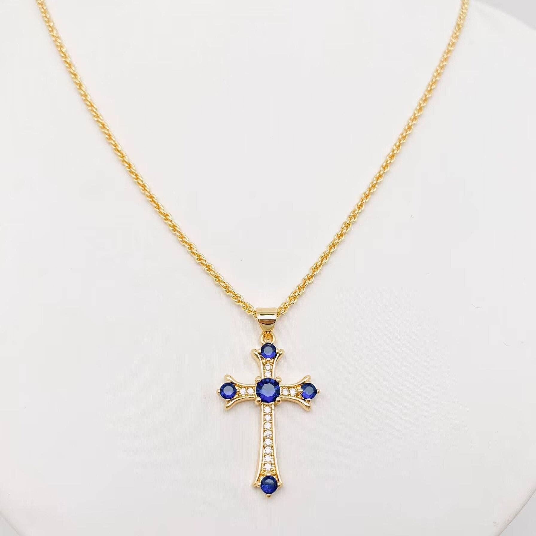 Mio Queena - Vendita all'ingrosso Collana con ciondolo/pendaglio - Collana con pendente a croce in zirconia cubica placcata in oro 18 carati1
