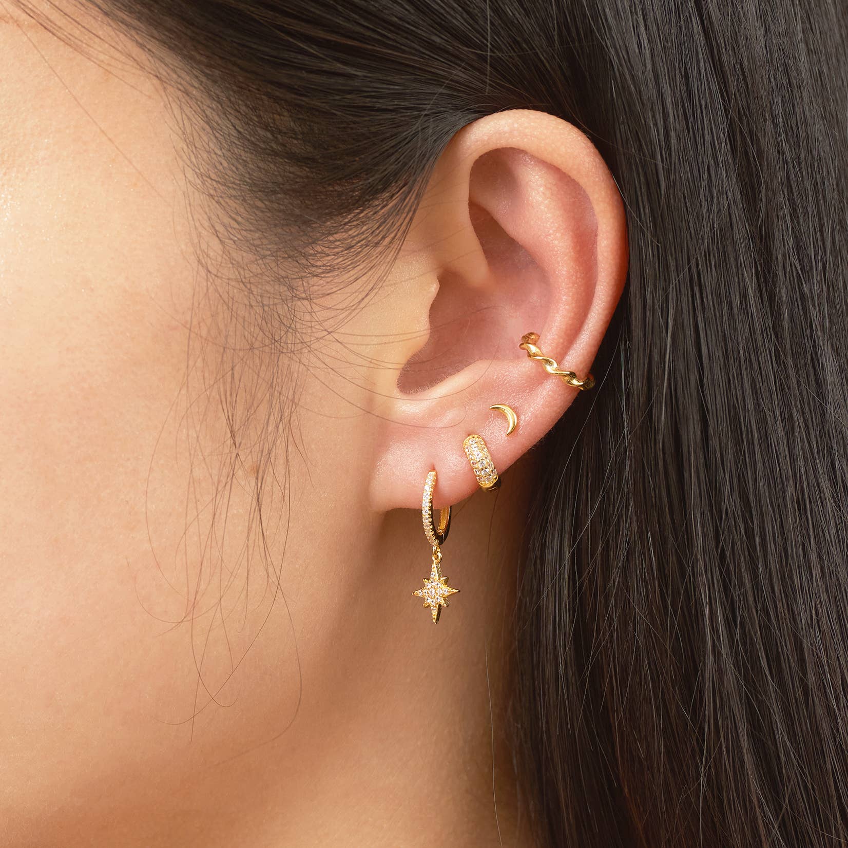 DOVIANA - Venta al por mayor Pendientes de aro pequeños - Aros Huggie Moon & Star Celestial2