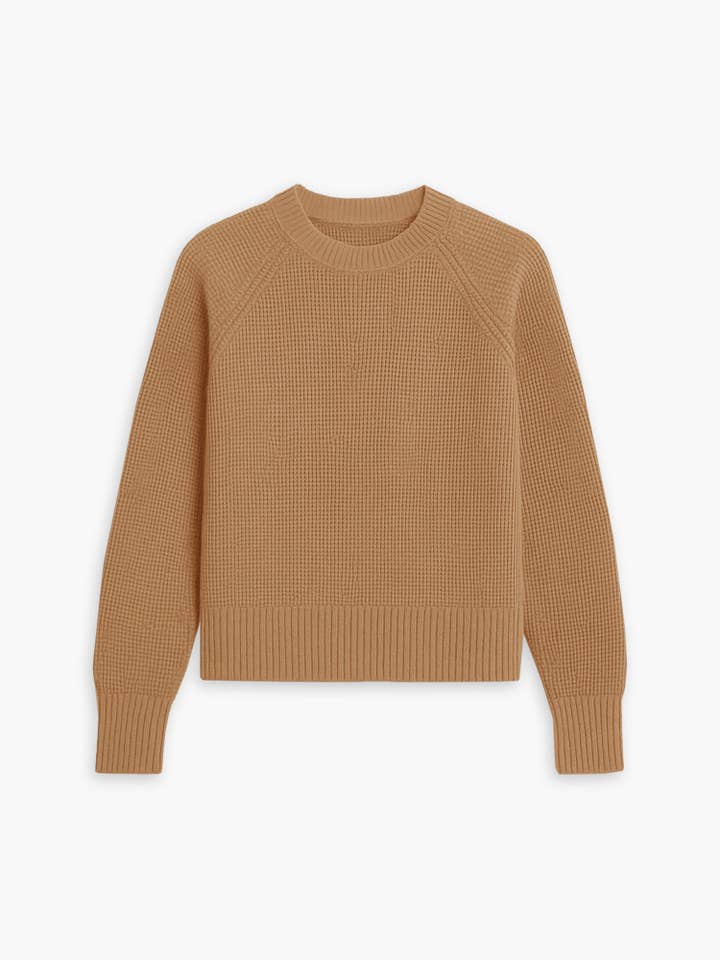 Crewneck en laine mérinos gaufrée pour femmes - Camel pour la vente par Ministry Of Supply