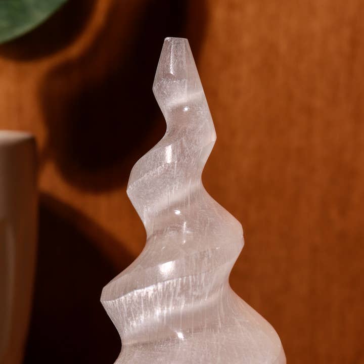 Natures Artifacts Inc - Wholesale Spirituele steen/kristal - Selenietspiraal voor lichtbak | Seleniet Spiral Tower6