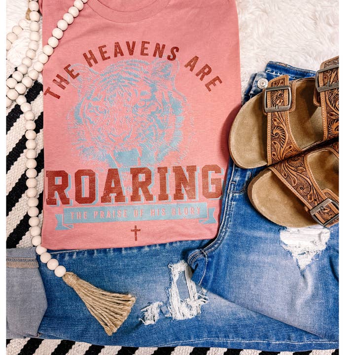 T-shirt Sienna The Heavens are Roaring Faith/Christian Based pour la vente par ZZ Threadz