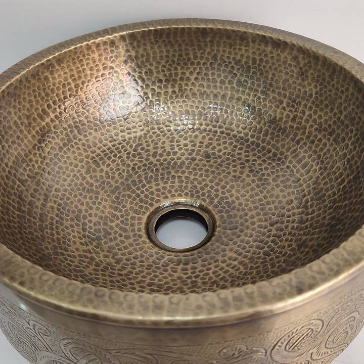 MARRAKECH METACRAFT LTD - Wholesale Badkameraccessoireset - Marokkaanse gehamerde en gegraveerde koperen ronde wasbak van 36 cm3