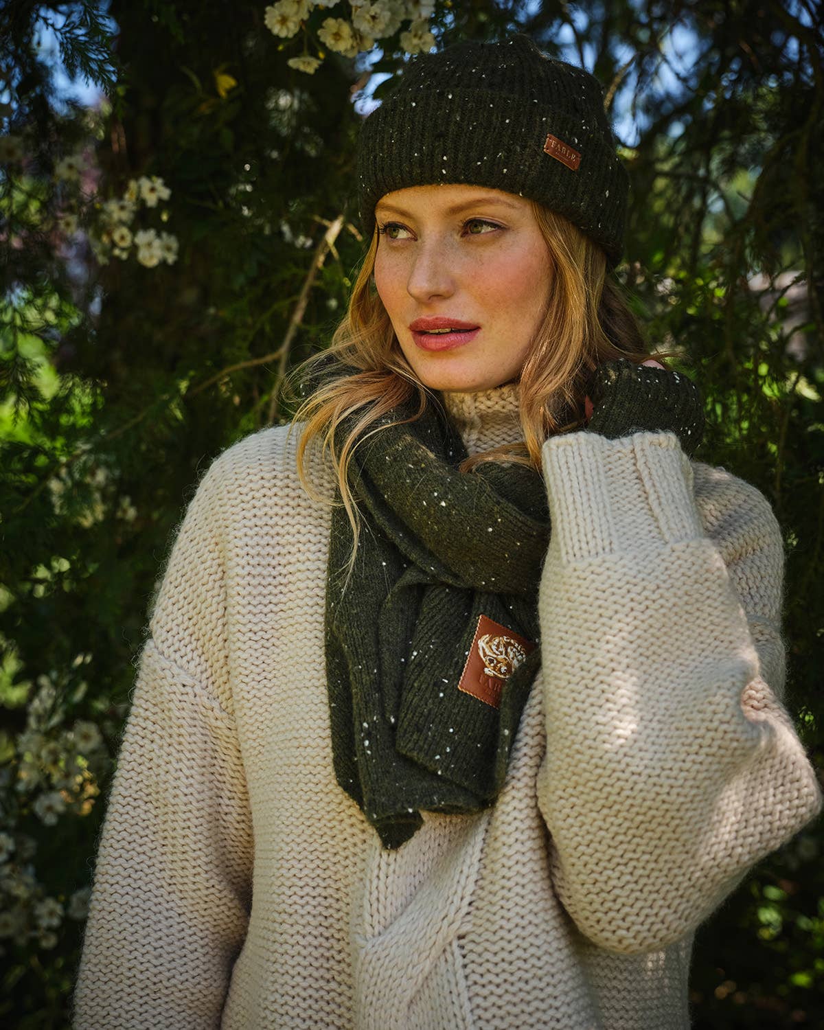 Fable England - Vente Bonnet – femme - Retour du bonnet vert forêt clair1