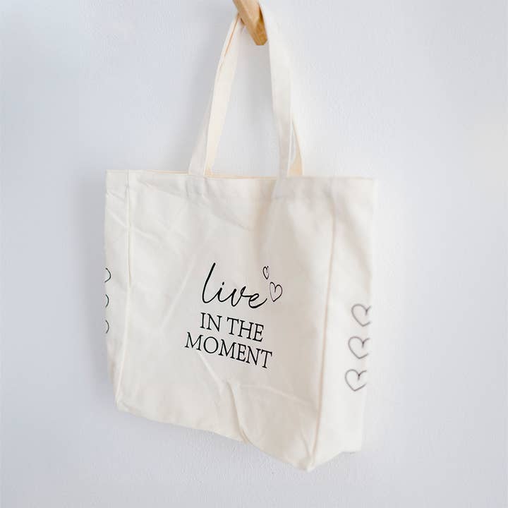 Bomuldstaske « Live in the moment » for engroshandel hos Bake Affair GmbH