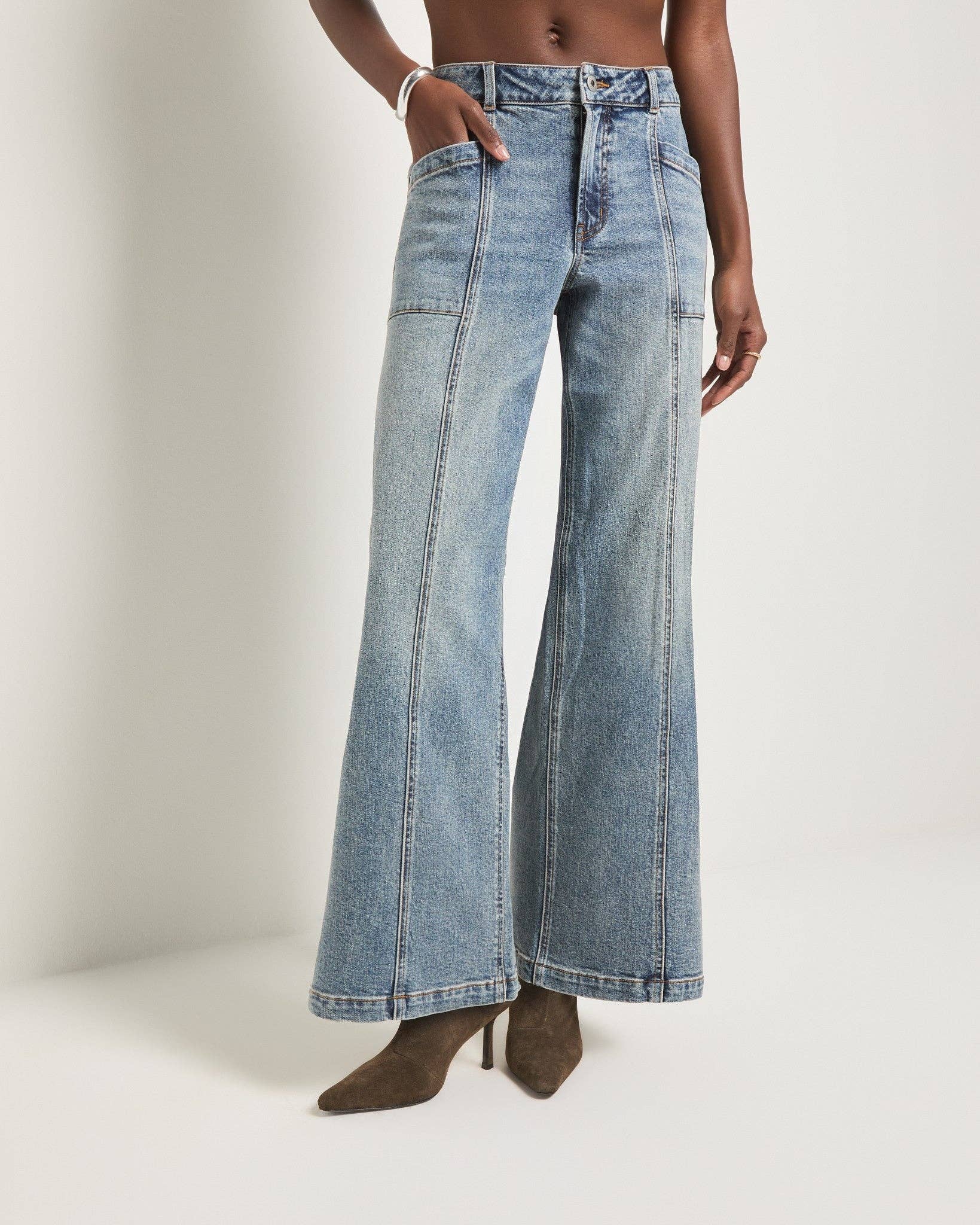 Seventy Eight and Sunny (SEAS) - Wholesale Jeans - Women's - Nomad Flare Jean1