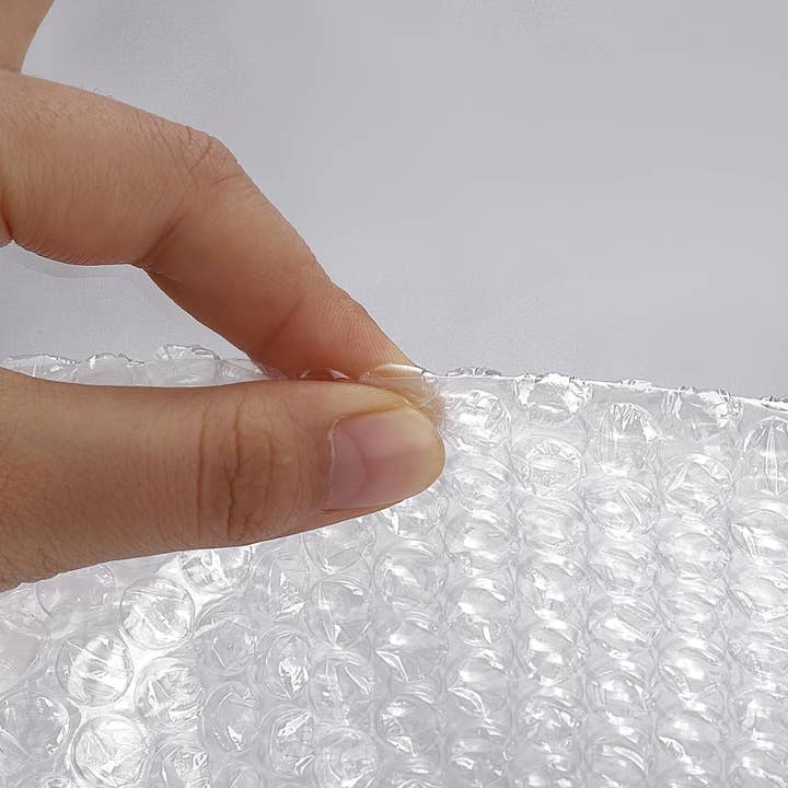 Webag & Wecover – wholesale Hantverkstillbehör – Polyeten Bubble Wrap Small Bubbles Wrap Perf 12" Roll