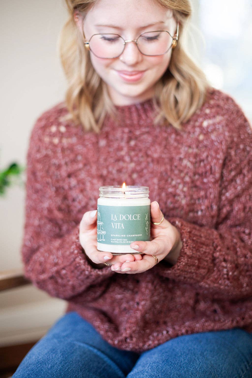 Austy Lou by Broken Top Brands – wholesale Jar/filled candle – La Dolce Vita 9oz Soy Candle1