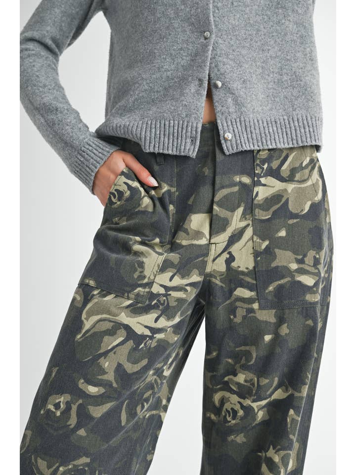 VINTAGE CAMO STRAIGHT LEG PANTS WITH POCKETS for wholesale on Faire1