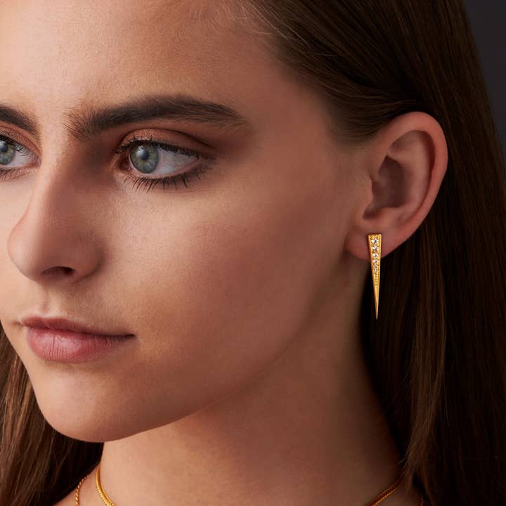 BOUCLES D'OREILLES À TIGE EN TOPAZE BLANCHE pour la vente par Fool's Gold Jewellery