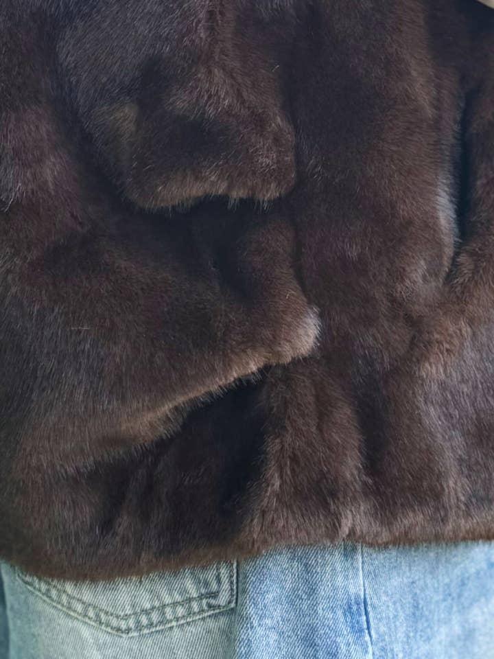 Ellison+Young - Vente Veste sans manches – femme - Gilet à capuche en fausse fourrure de vison au toucher réel7