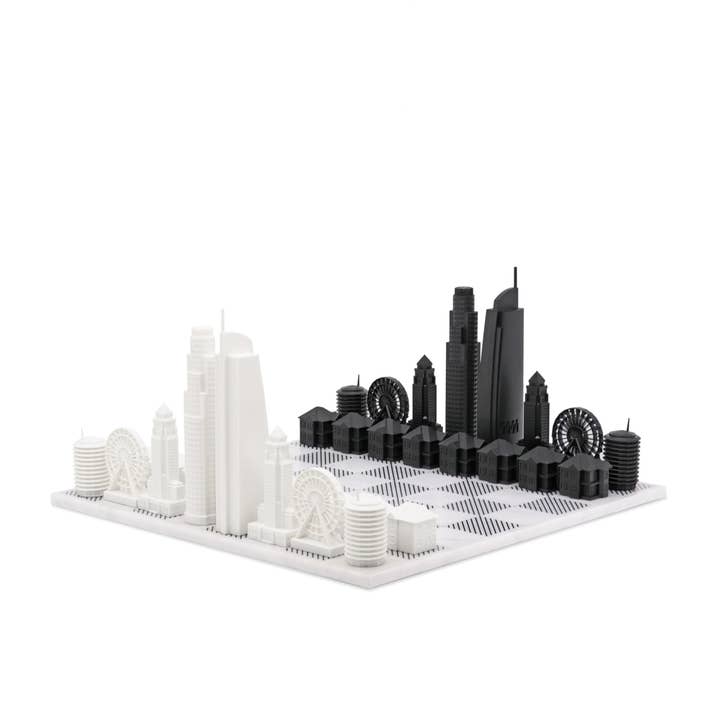 Skyline Chess - Wholesale Board Game - The Los Angeles Edition - Skyline Chess Set